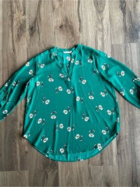 LUSH Green Floral V-Neck Blouse